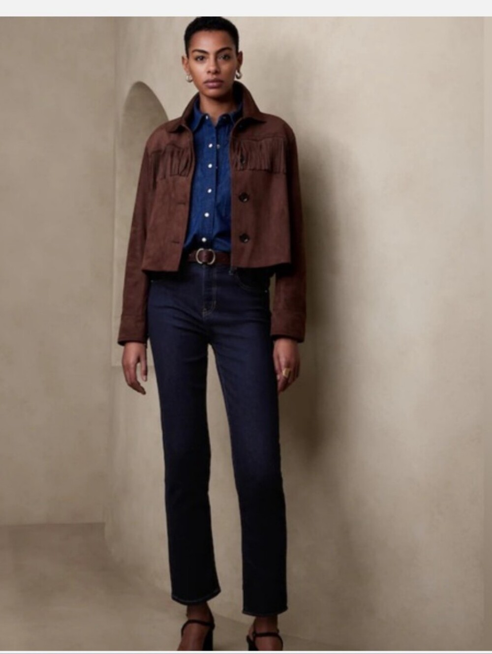 Classic Dark High-Rise Straight Jeans in Dark